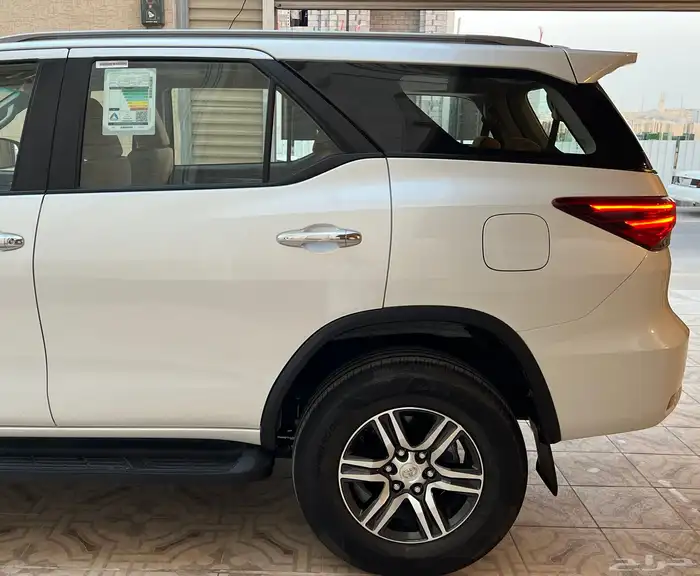 تويوتا فورشنر 2023 Vx1 عداد 41 الف 10