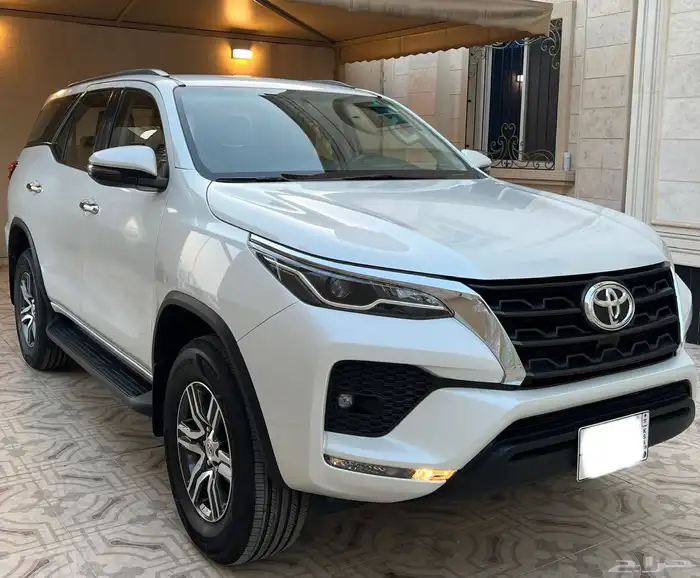 تويوتا فورشنر 2023 Vx1 عداد 41 الف 1