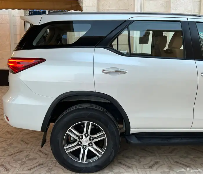 تويوتا فورشنر 2023 Vx1 عداد 41 الف 9