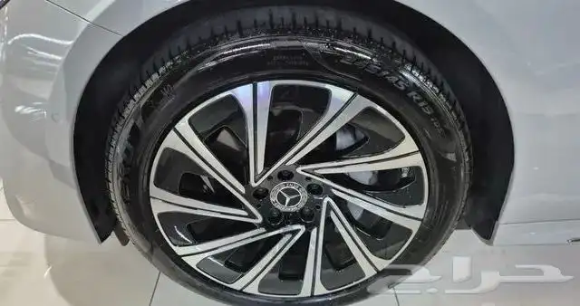 Mercedes E-Class W214E300 4MATIC Exclusive 2024 13