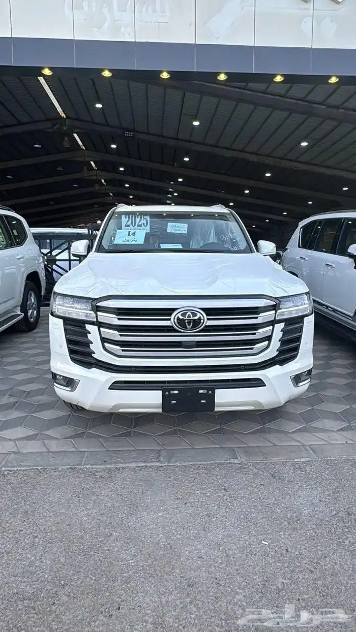 تويوتا-لاندكروزر -GXRL4-بنزين -2025سعودى -بطاقه-ابيض 11