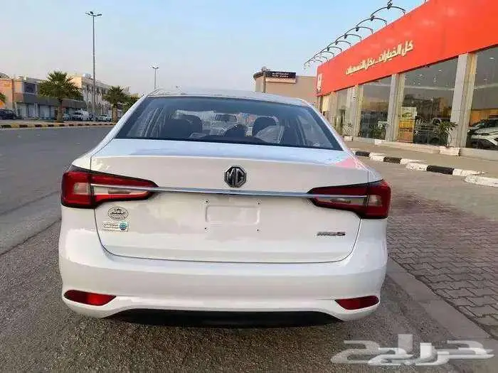 ام جي 5 موديل 2025 استاندر كاش و اقساط أقل سعر 3