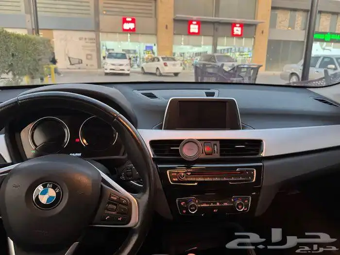 BMW x1 بي ام دبليو اكس 1 0