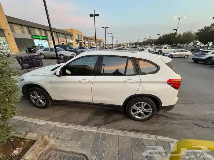 BMW x1 بي ام دبليو اكس 1 3