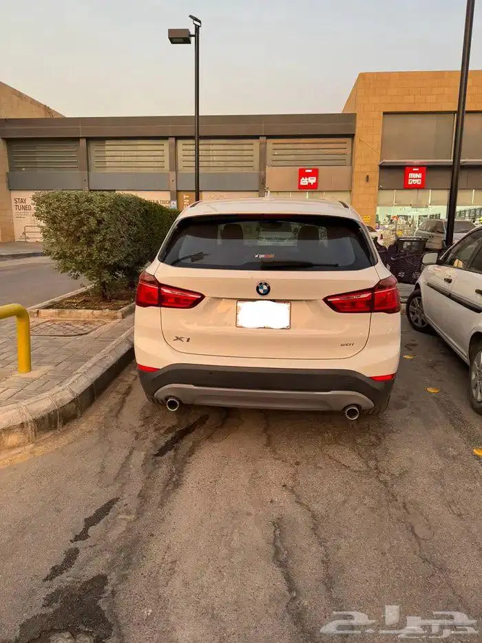 BMW x1 بي ام دبليو اكس 1 2