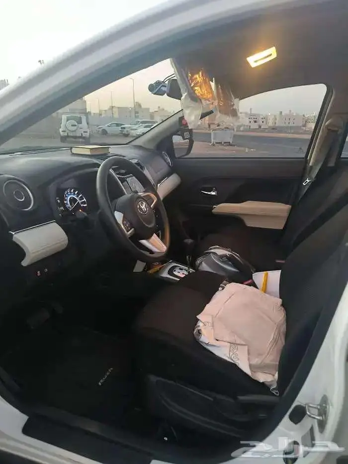 للبيع تويوتا راش موديل 2023 ممشى 27 الف 10