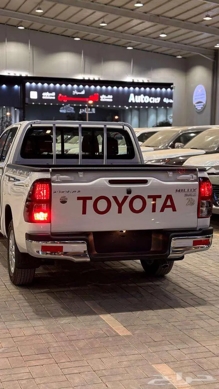 هايلكس GLX2 2025 وارد الساير بنزين 5