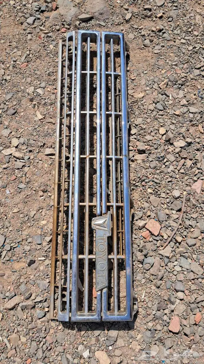 قطع هلكس قديمه تشليح من 83 وتحت 47