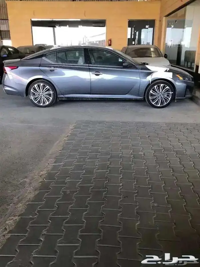 نيسان التيما نص فل SV موديل 2025 متوفر لدى الحسن 3