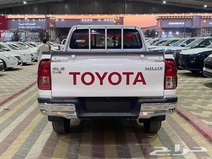 تويوتا هايلوكس غمارتين ديزل دبل سلق قير عادى 2025سعودي 3