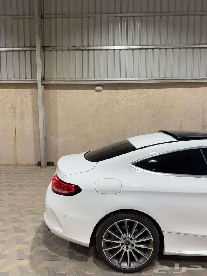 مرسيدس C200 كوبيه موديل 2023 4