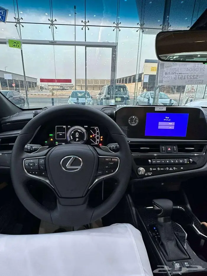 لكزس ES300 AH هايبرد 2025 4