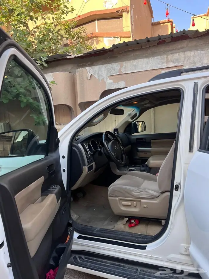 تويوتا سكويا 7