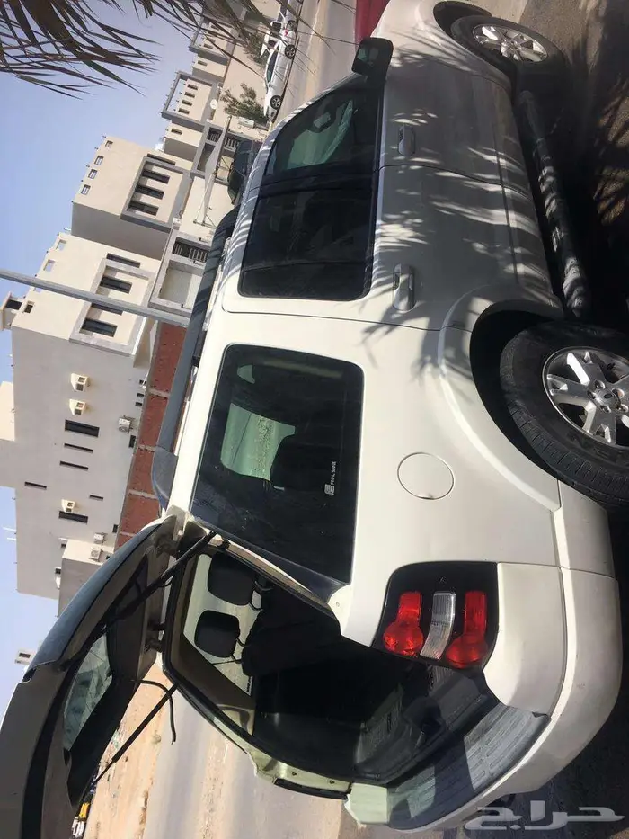 للبيع فورد إكسبلورر 2010 XLT 4x4 - عائلية 0