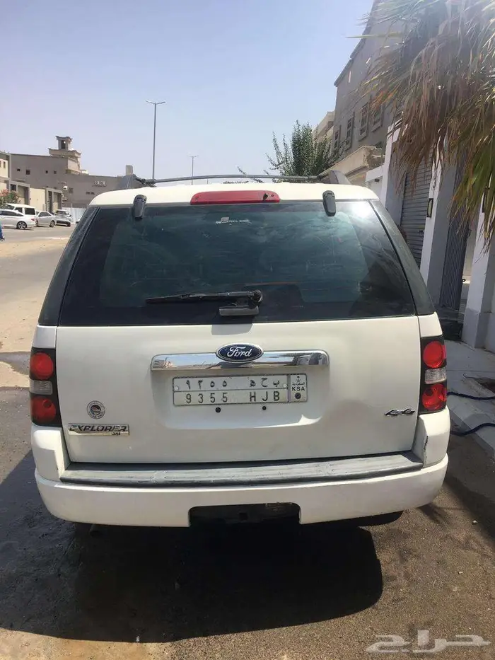 للبيع فورد إكسبلورر 2010 XLT 4x4 - عائلية 7