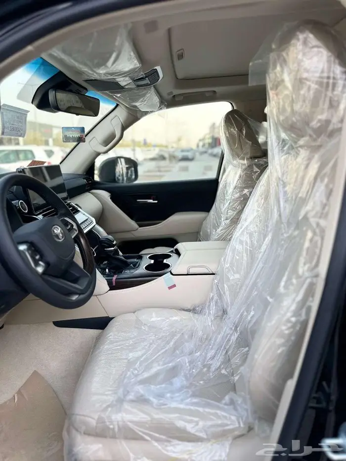 تويوتوا جي اكس ار رقم 4 بنزين - 2025 - عبد اللطيف جميل 12