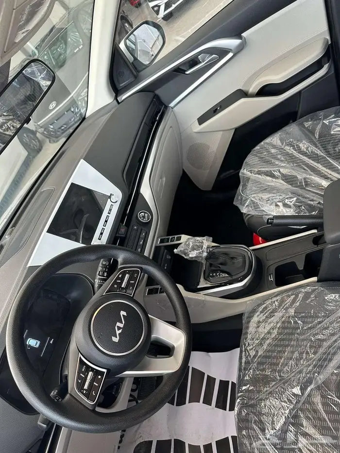 كيا كارنز 2025 LX 1.5L ضمان الجبر 79925 ريال 11
