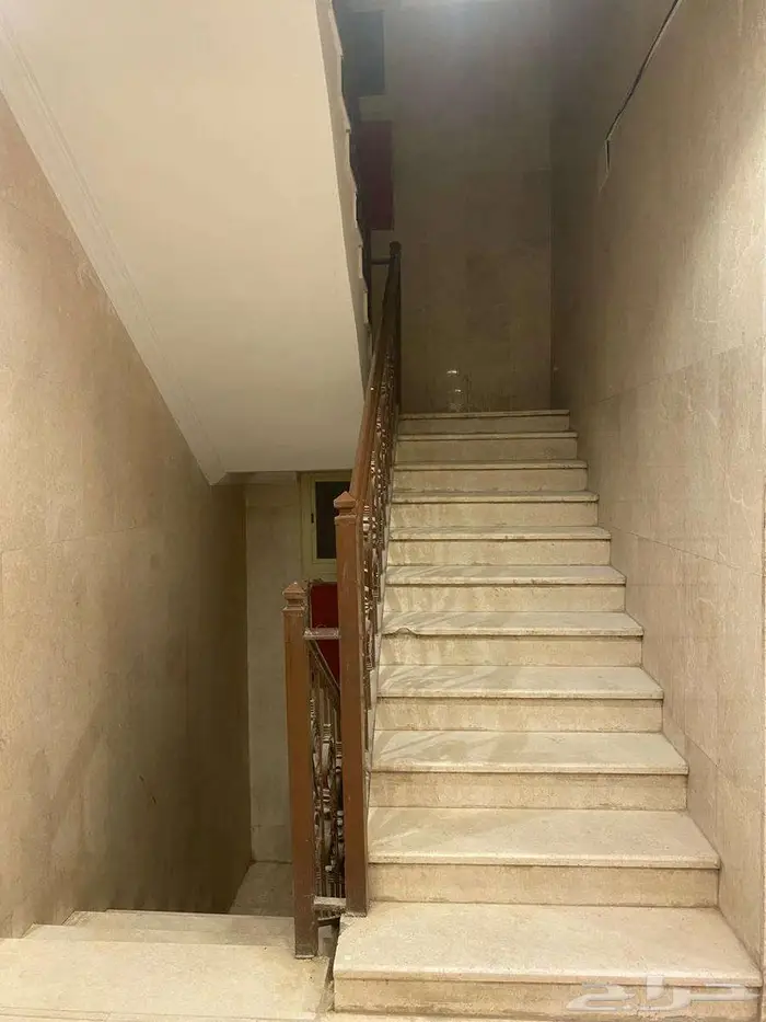 عمارة للإيجار بالكامل بحي الهجرة 3