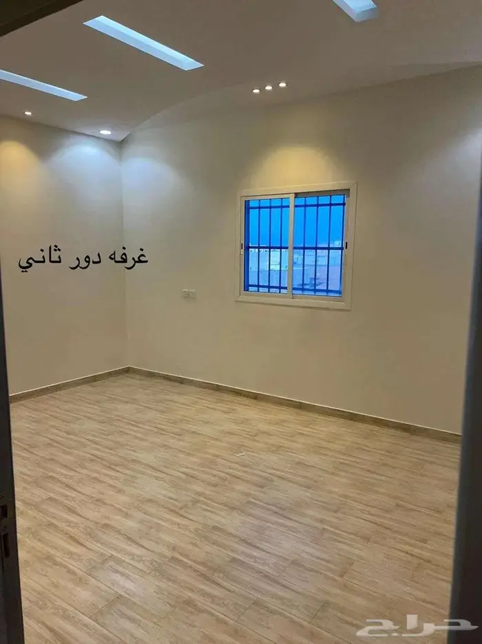 للبيع فيلا مودرن درج داخلي بالأوامر السامية واجهة حجر سوري 11