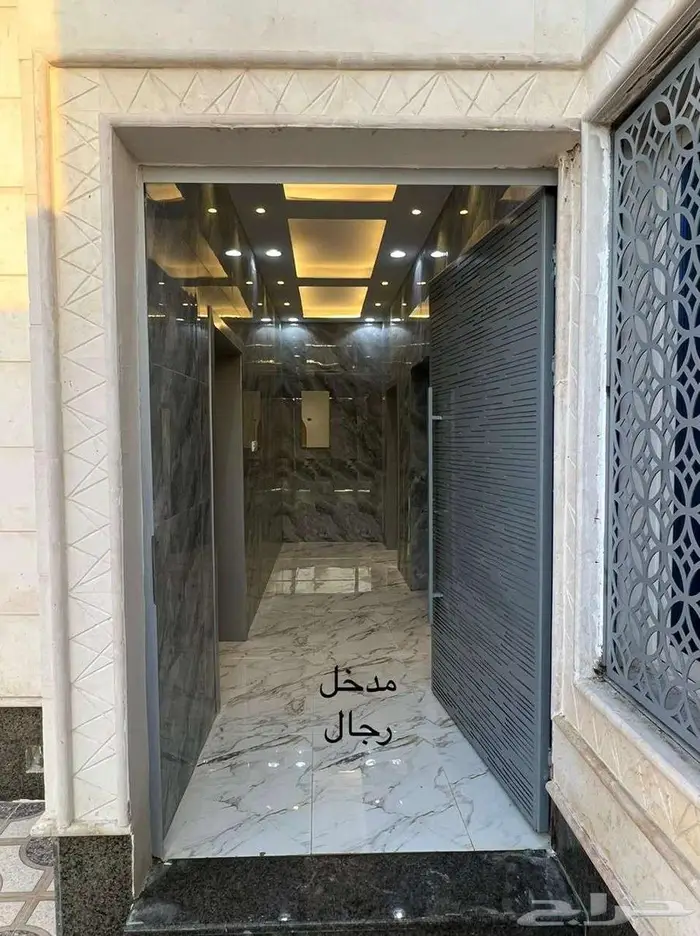 للبيع فيلا مودرن درج داخلي بالأوامر السامية واجهة حجر سوري 19