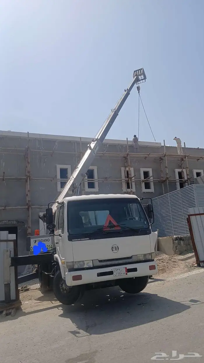 كرين للايجار 7طن و25طن في الباحه 1