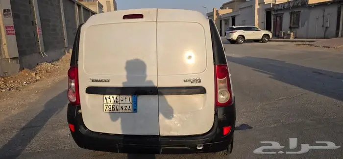 رينو لوقان 8