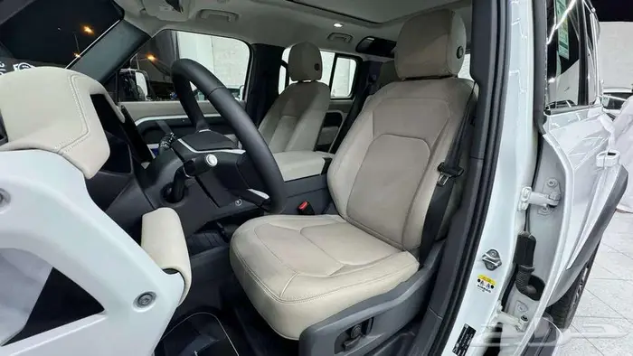 2023لاندروفر ديفندر اس إي DEFENDER SE P400 11