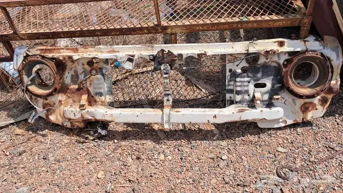 قطع هلكس قديمه تشليح من 83 وتحت 43