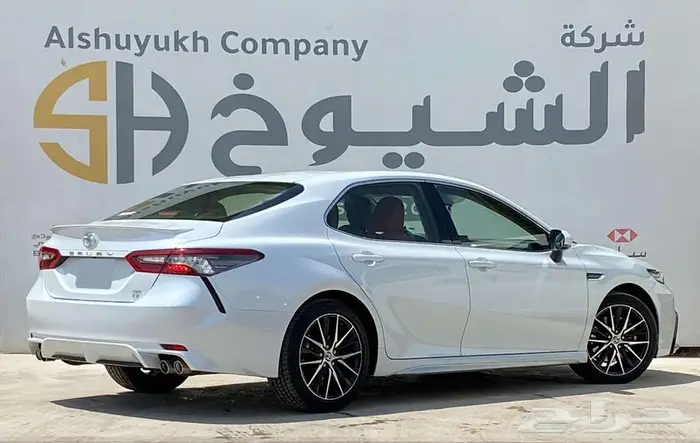 تويوتا كامري SE موديل 2022 3
