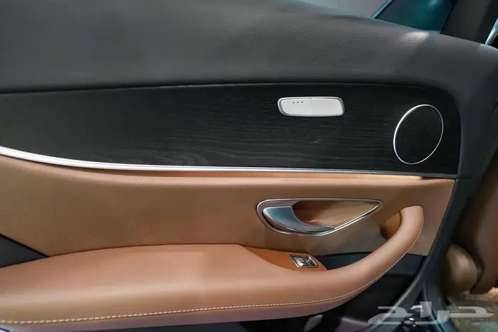 مرسيدس E350 موديل 2023 اسود ممشي 12 الف عرض خاص 20