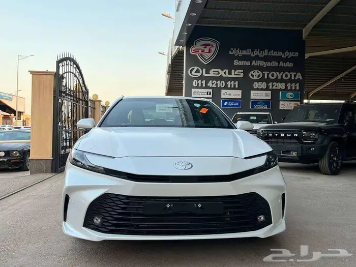 تويوتا كامري E ستاندر بنزين 2025 سعودي 1