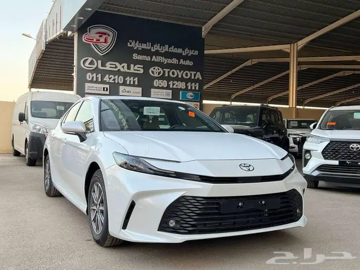 تويوتا كامري E ستاندر بنزين 2025 سعودي 0