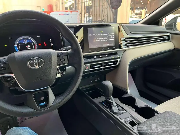 تويوتا كامري E ستاندر بنزين 2025 سعودي 8