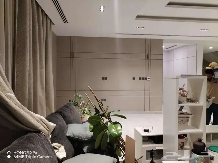 ديكور ستائر مودرن غرف نوم متزوجين بديل الشيبورد باركيه مركبي 5