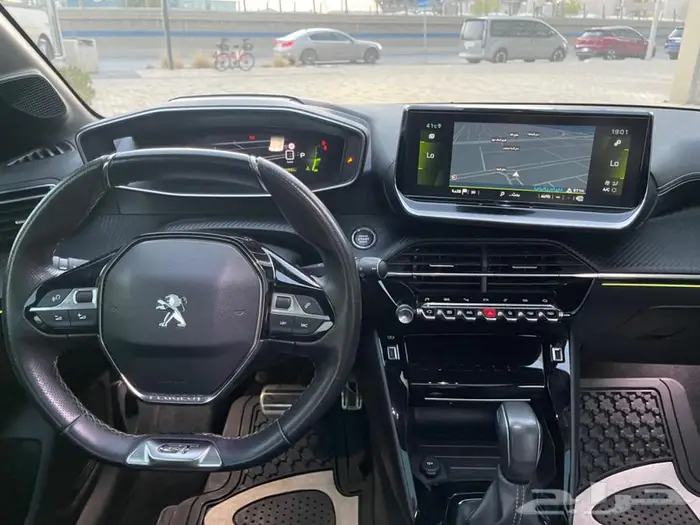 للبيع بيجو 208 GT لاين 2023 على الضمان اعلى فئه 17