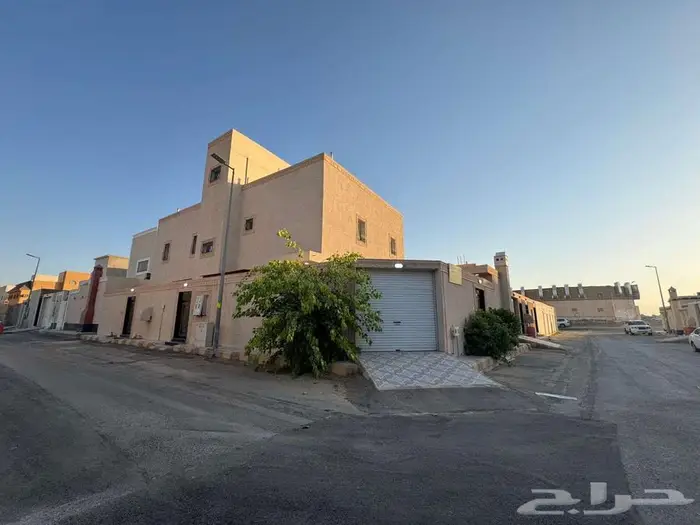 للبيع فلة شمال مدينة بريدة بحي الجزيرة 22