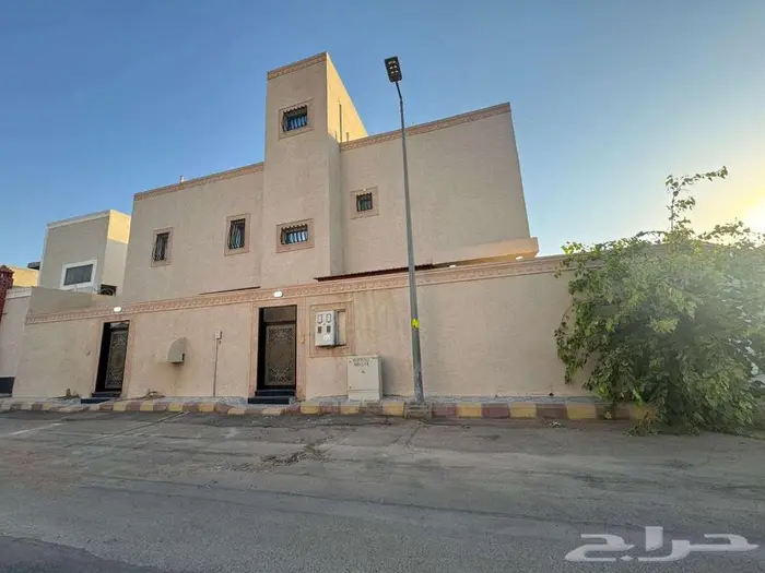 للبيع فلة شمال مدينة بريدة بحي الجزيرة 25