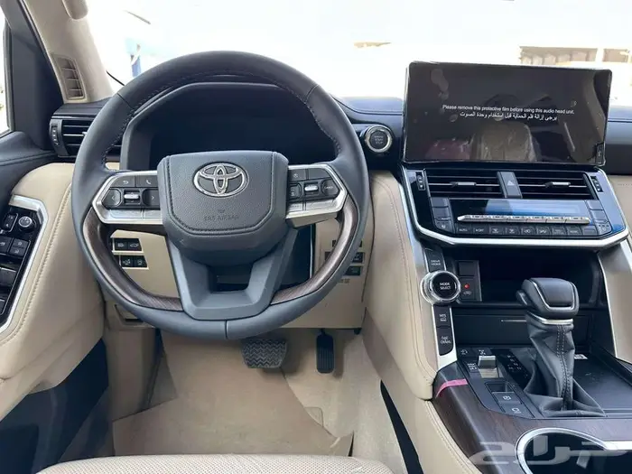 تويوتوا جي اكس ار رقم 4 بنزين - 2025 - عبد اللطيف جميل 9