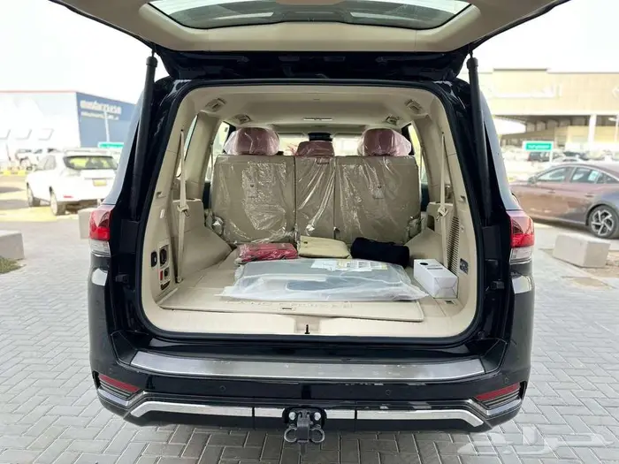 تويوتوا جي اكس ار رقم 4 بنزين - 2025 - عبد اللطيف جميل 15