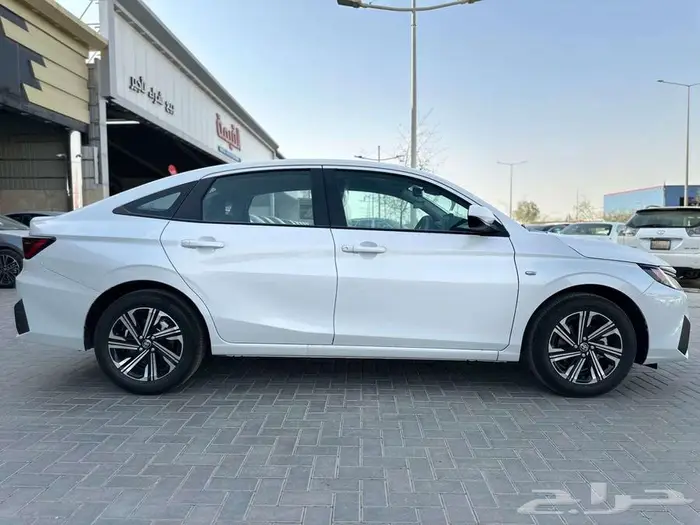 تويوتا يارس واي بلس 2026- عبد اللطيف جميل - عروض الاقساط 4