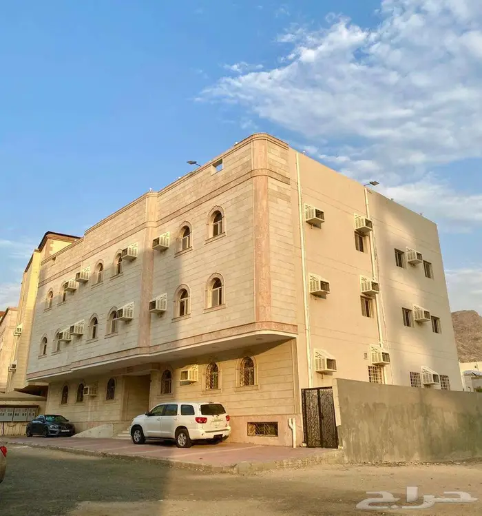 عمارة للإيجار بالكامل بحي الهجرة 0