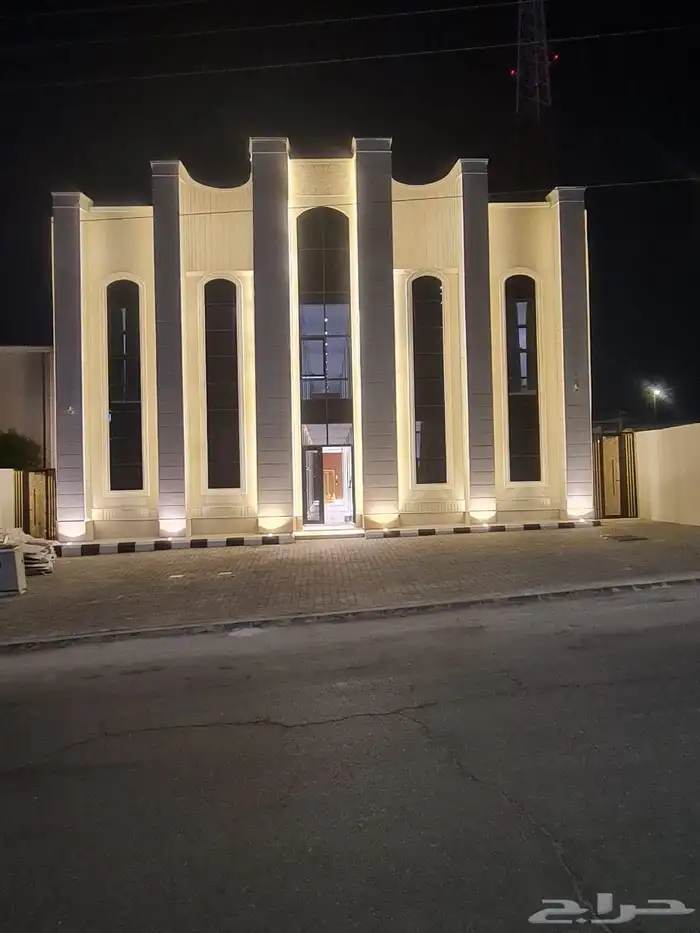 للبيع عمارة 22 شقة بحي البلدية حفرالباطن 5