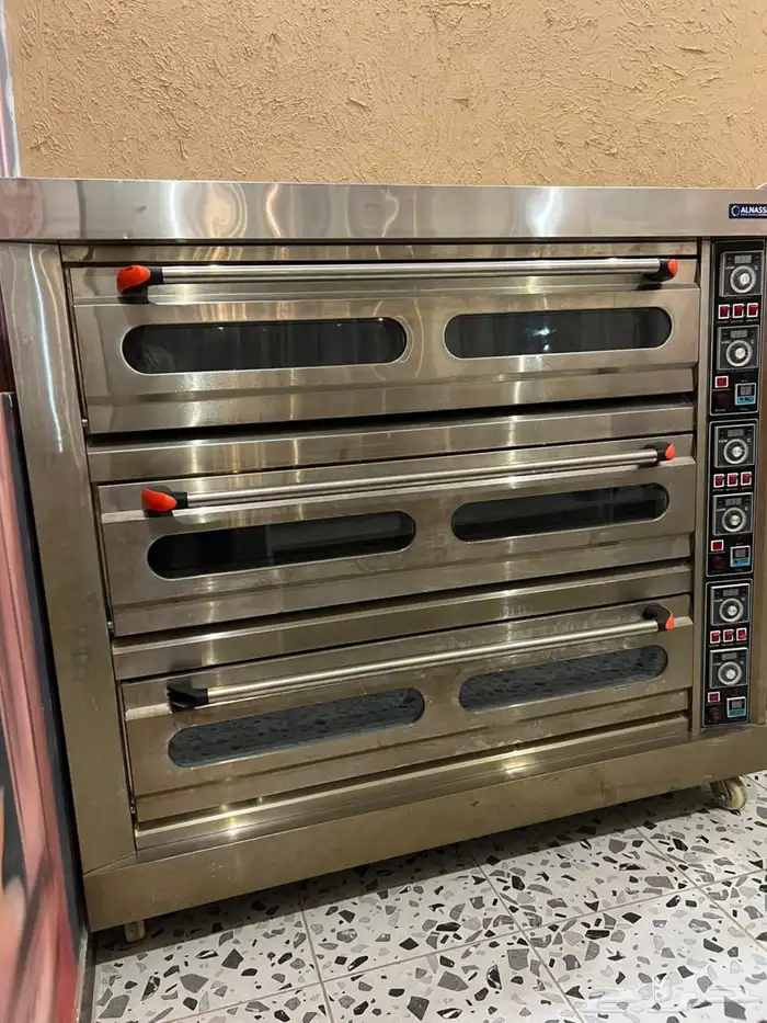 فرن نضيف بحاله ممتازة 3