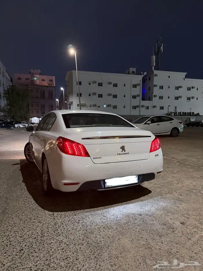بيجو 508 2013 ابيض لؤلؤي 1