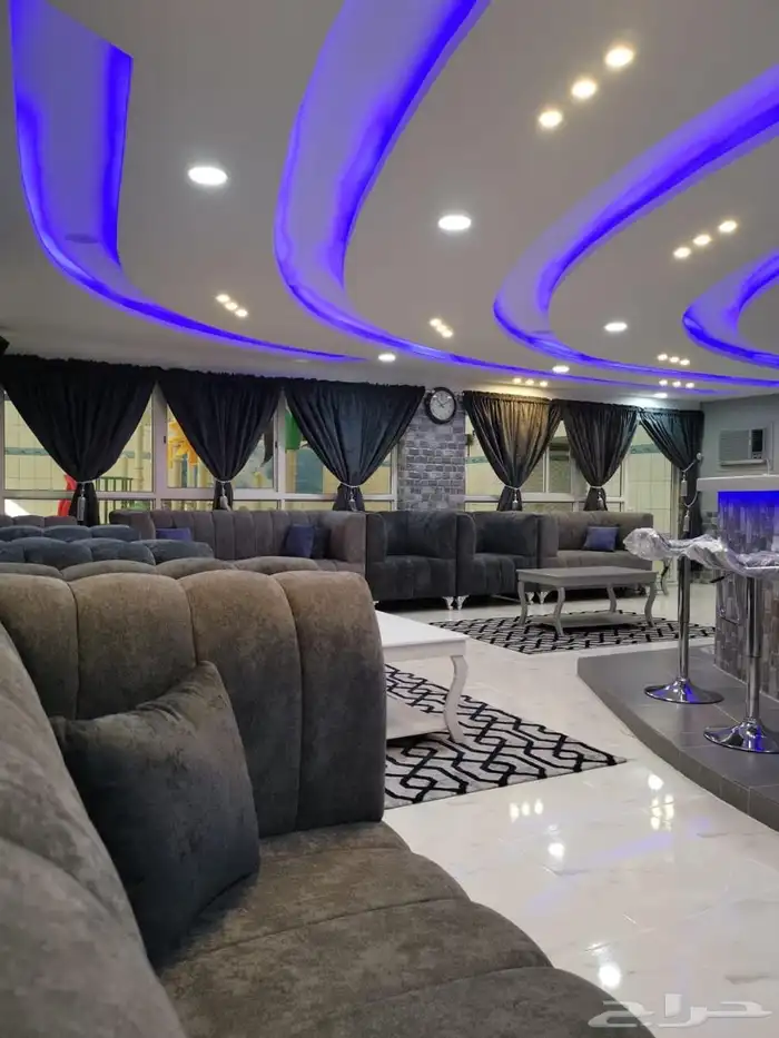 للبيع فيلا فخمه 3 شوارع مساحه 1200م حي طيبه الرحيلي شمال 3
