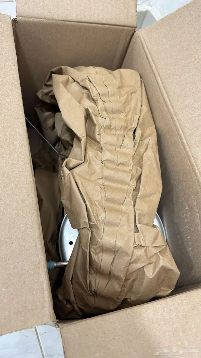 طرمبة بانزين فورد كراون فكتوريا 2011 1