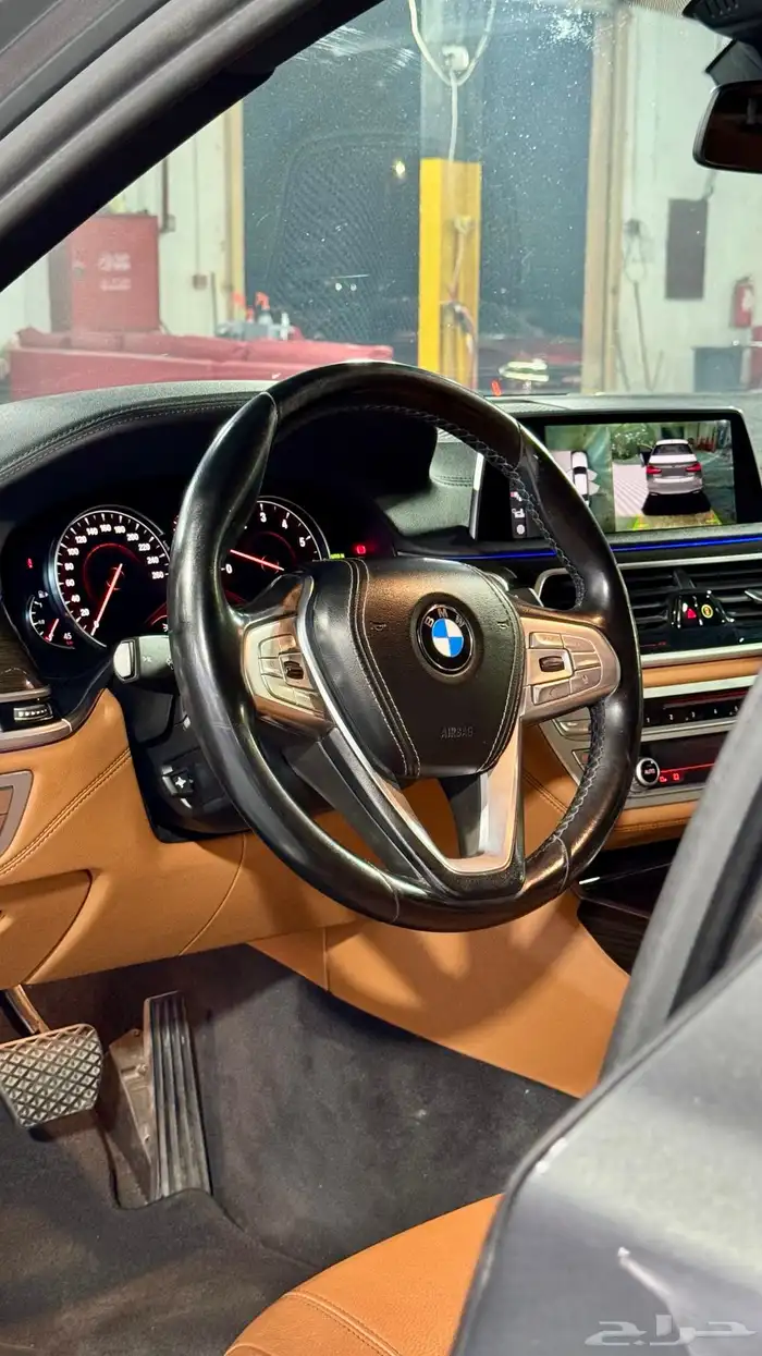 BMW LI اعلى فئة فل الفل 2018 17