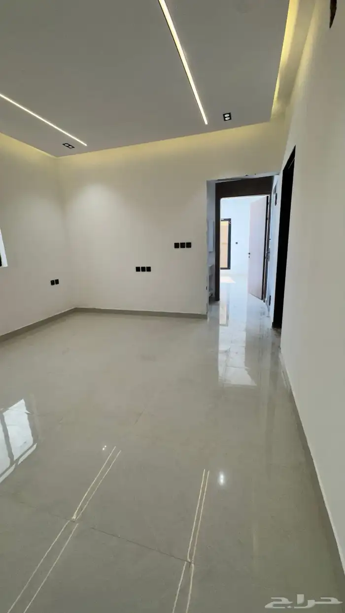 أدوار ارضيه مساحه واسعه جدا 420م 4 غرف نوم 1