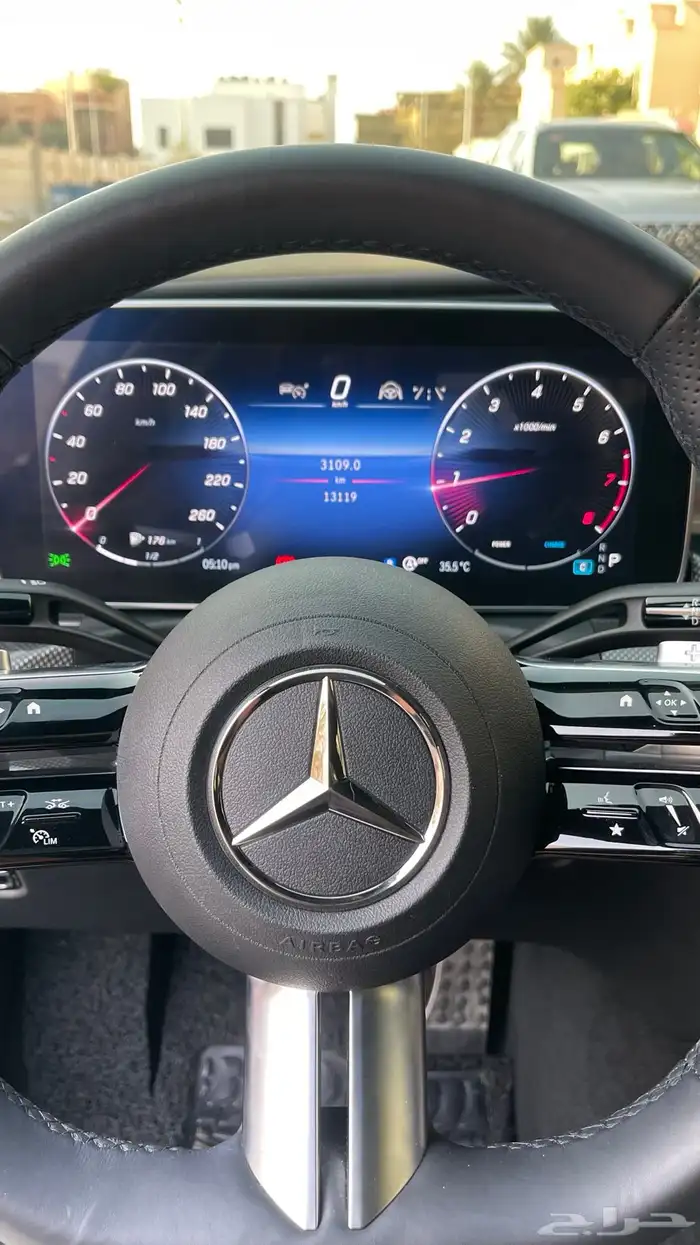 مرسيدس بنز C300 AMG 2023 فل كامل 28