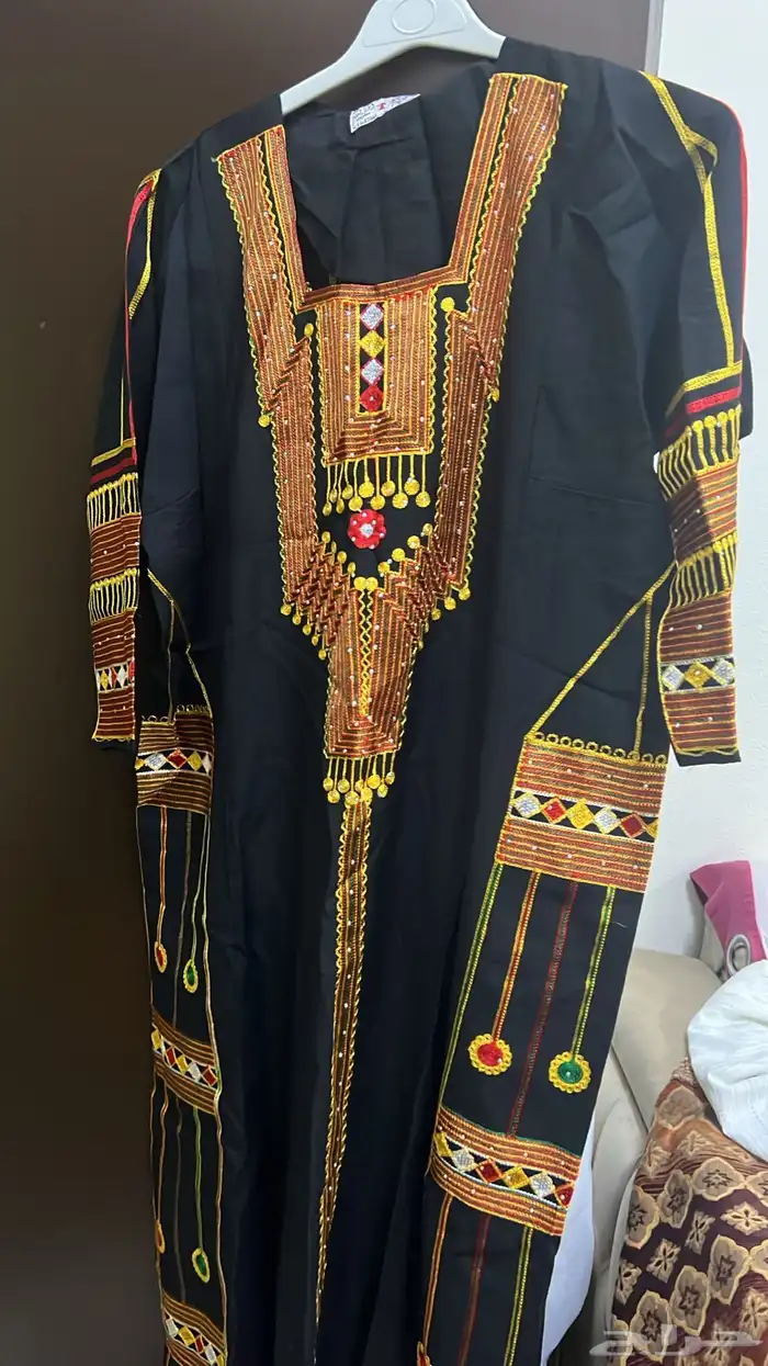 ملابس لسه جديده مااستخدمت 0